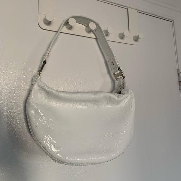 White Michael Kors bag 🤍 - Picture 3 of 9